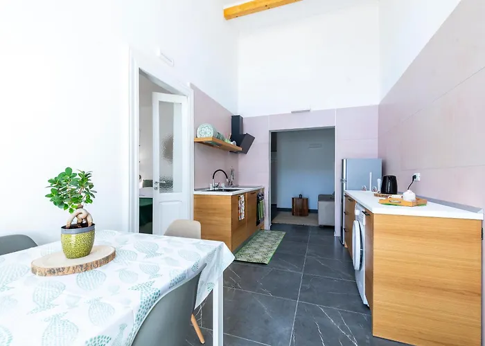 Solaris Nyaraló Veglie